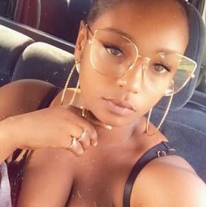 Meet your Posher, Ambii